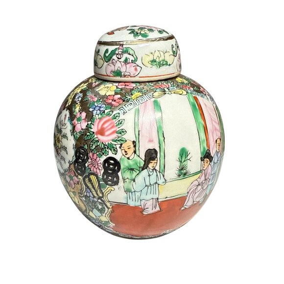 Chinese Rose Medallion Porcelain Ginger Jar Hand Painted Floral and Figures - Picture 2 of 10